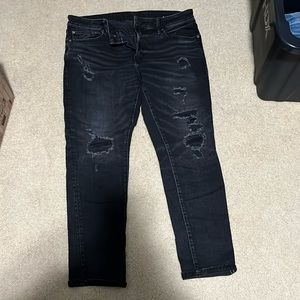 American Eagle Skinny Destroyed 36x30